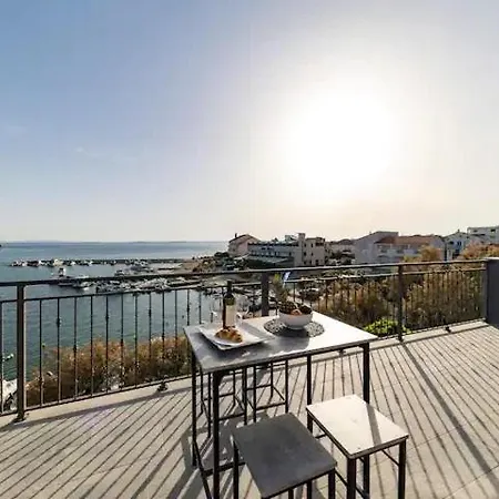 Luxury Penthouse With Jacuzzi And Seaview Petrčane