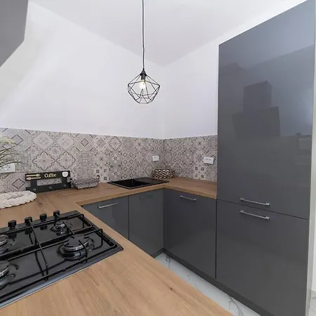 Luxury Penthouse With Jacuzzi And Seaview פטרצ'אנה