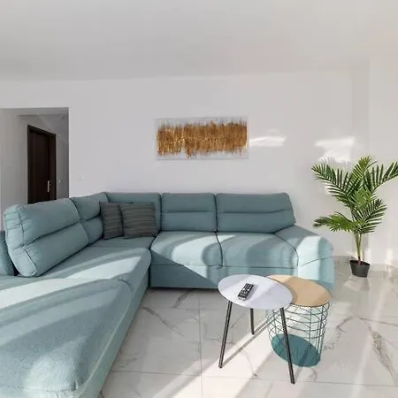 Luxury Penthouse With Jacuzzi And Seaview Apartamento Petrčane