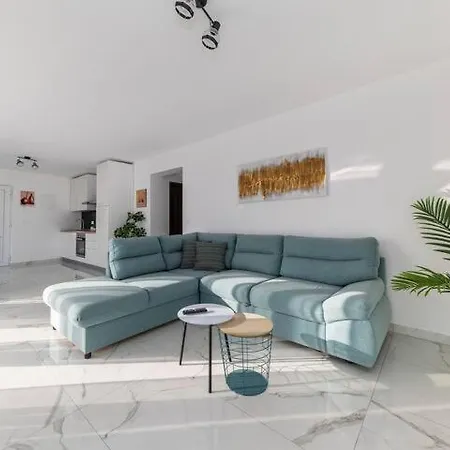 Luxury Penthouse With Jacuzzi And Seaview * Petrčane